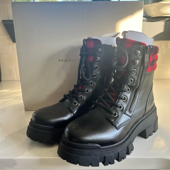 Marc Fisher Women’s Sz 9 Black Leather Buffalo Check Upper & Tongue Combat Boots - Picture 4 of 11